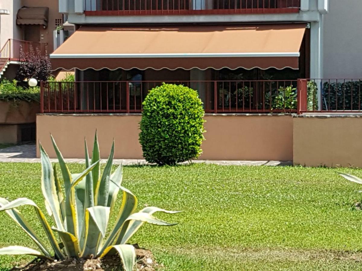 Vera Luxury Apartment Sirmione Bagian luar foto